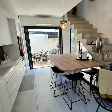 Semesterbostad Maison De Village Renovee !