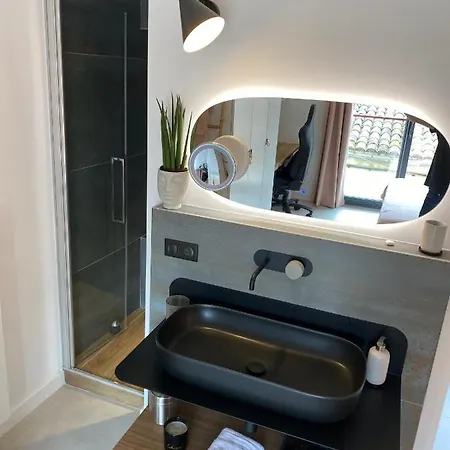 Maison De Village Renovee ! Ferienhaus